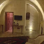 Avanos Suites 2*
