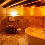 Avanos Suites 2*