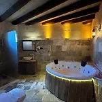 Hotel Avanos Suites 2*