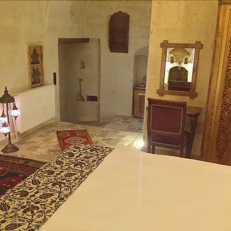 Hotel Avanos Suites 2*