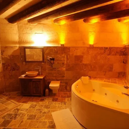 Avanos Suites 2*