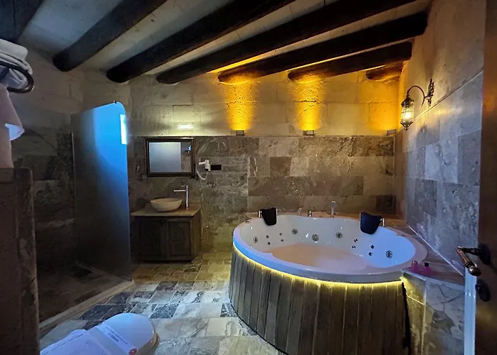 Hotel Avanos Suites 2*